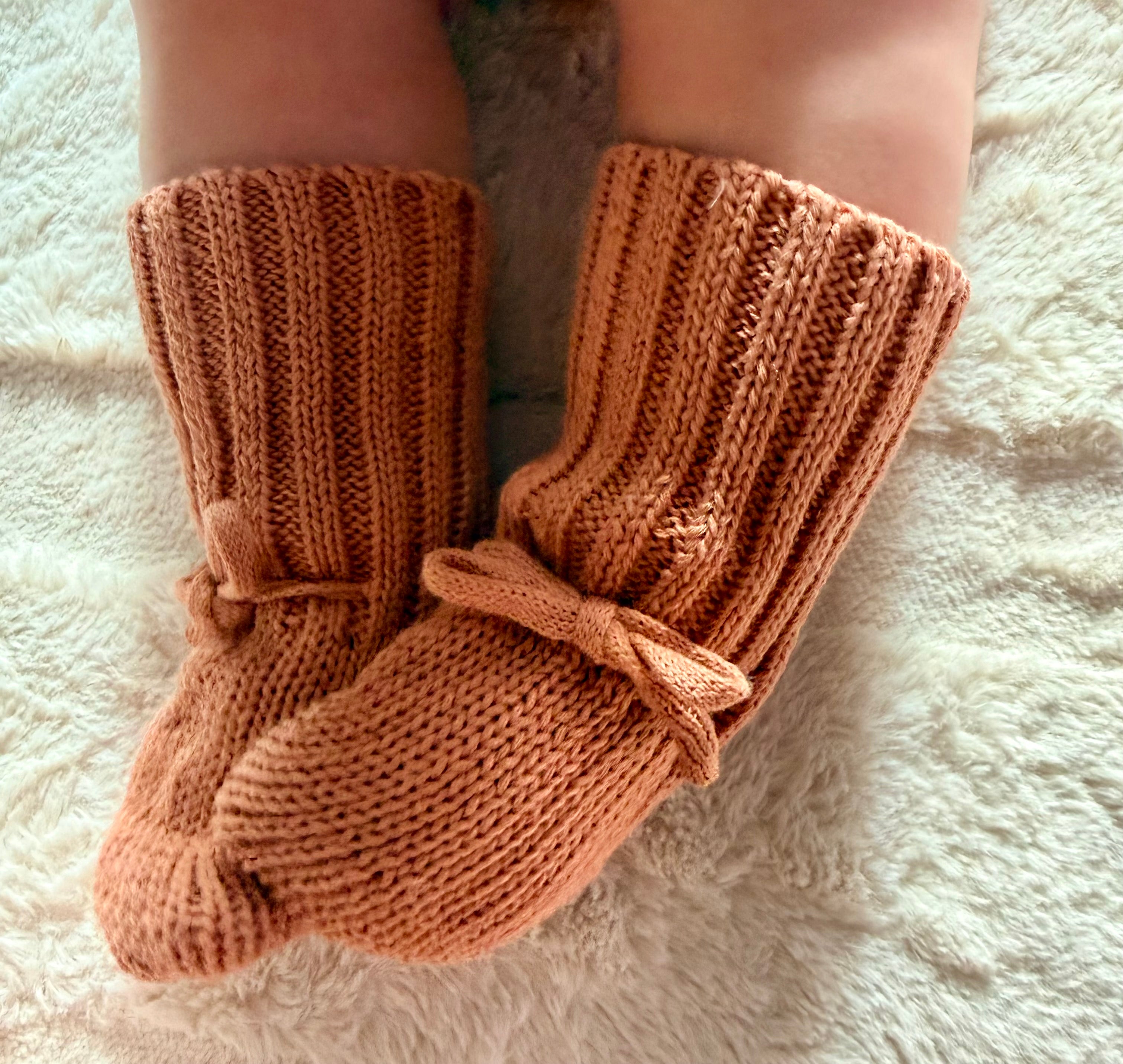 KNIT BOOTIES | CLAY