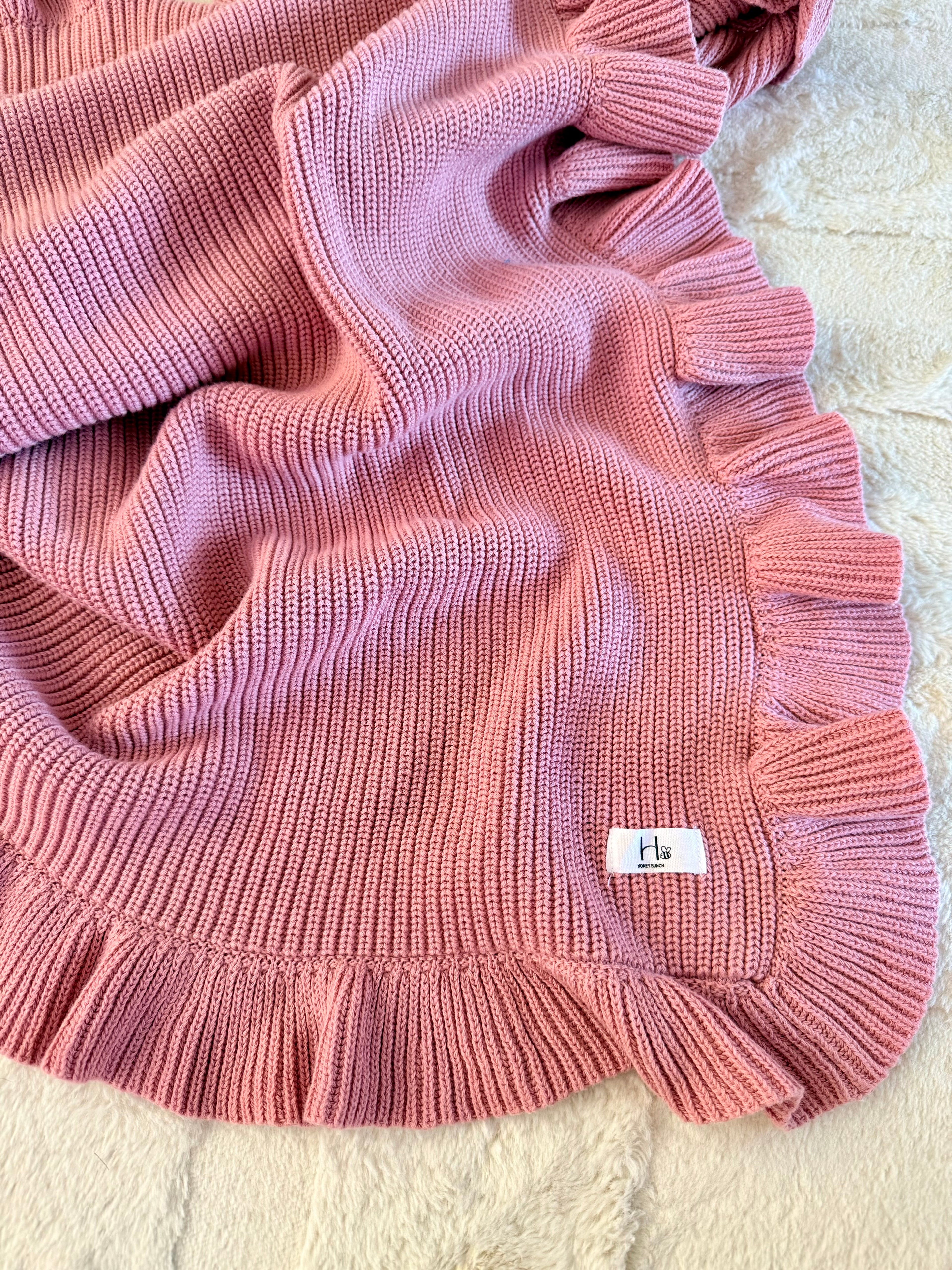 KNIT RUFFLE BLANKET | BLUSH