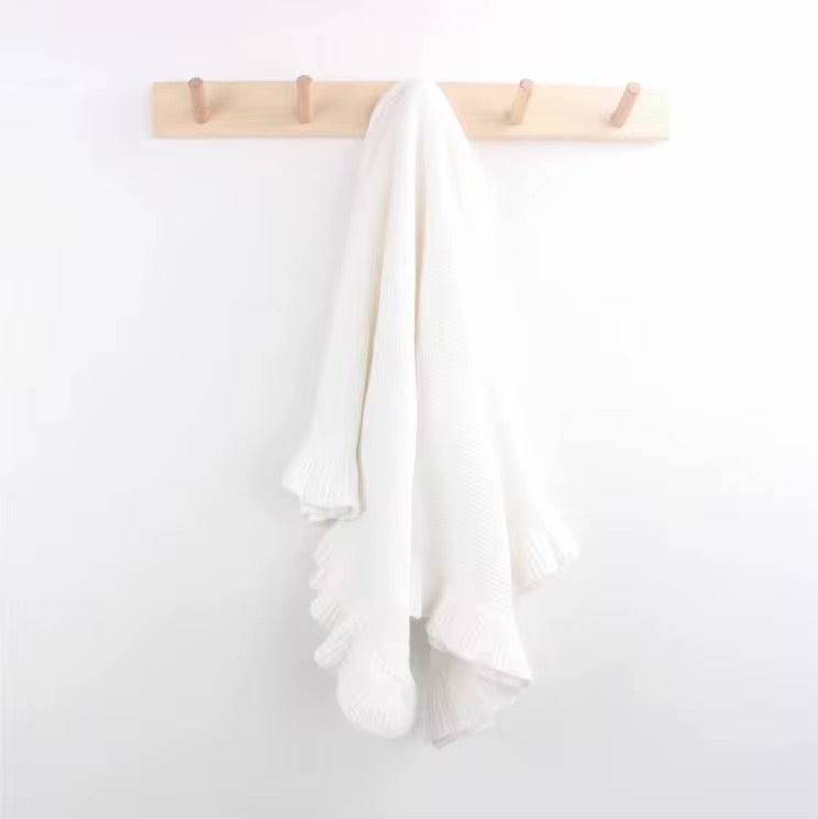 KNIT RUFFLE BLANKET |MILKY